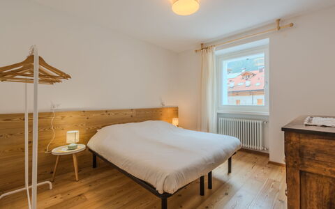 La Casa di Bruna: Væg, Gulvbelægning, Soveværelse, Seng, Indretning, Etage, Møbel, Træ, Sengetøj, Sengetøj