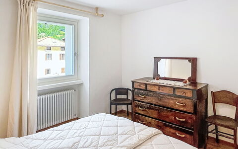 La Casa di Bruna: Seng, Soveværelse, Indretning, Væg, Møbel, Træ, Sengetøj, Sengetøj, Gulvbelægning, Etage