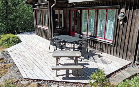 Lövekulle: Træ, Veranda, Dør, Dæk, Sommerhus, Sidespor, Hårdttræ, Udendørs Møbler, Planke, Udendørs Bord