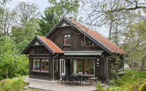 Lövekulle: Bygning, Træ, Hus, Tag, Hjem, Sommerhus, Sidespor, Landdistrikt, Dør, Stuehus