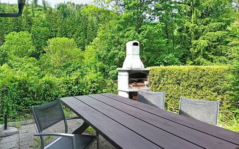 Jizera Cottage: Møbel, Træ, Udendørs Møbler, Bord, Udendørs Bord, Have, Hårdttræ, Stol, Backyard, Lawn