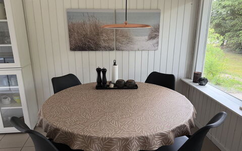 Arisa - from the Sea: Møbel, Bord, Køkken & Spisebord, Spisestue, Stol, Dug, Bejdse, Sengetøj, Serveware, Hårdttræ