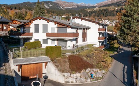 Casa Miraval: Vindue, Arkitektur, Boligområde, Hus, Hjem, Tag, Sommerhus, Indkørsel, Forstad, Stor Mellemklassebil
