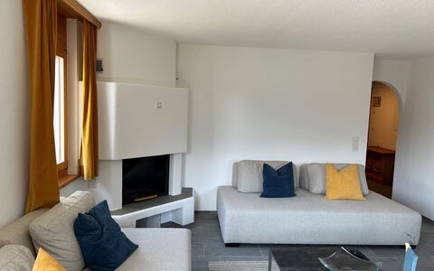 Casa Armeria: Vindue, Arkitektur, Boligområde, Hus, Hjem, Tag, Sommerhus, Indkørsel, Forstad, Stor Mellemklassebil