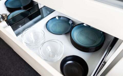 Family Nest Goldeck & See: Bordservice, Serveware, Tallerkner, Naturmateriale, Cabinetry, Køkken, Plade