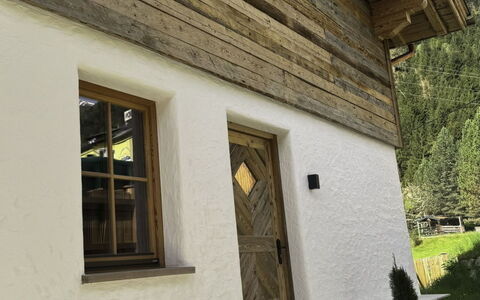 Chalet Auszeit: Træ, Bejdse, Hårdttræ, Planke, Sidespor, Krydsfiner, Naturmateriale, Tømmer, Bjælkehytte