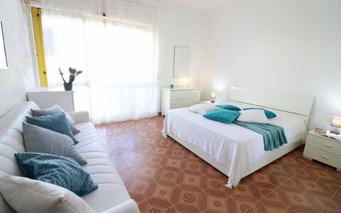 Casa Aurora a Otranto: Møbel, Indretning, Gulvbelægning, Etage, Træ, Seng, Værelse, Soveværelse, Textile, Loft