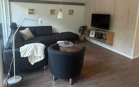 Sibyll - 1Km from the Sea: Møbel, Gulvbelægning, Indretning, Etage, Couch, Træ, Stue, Loft, Trægulve, Værelse