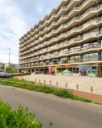 Poseidon with Seaview & Parking