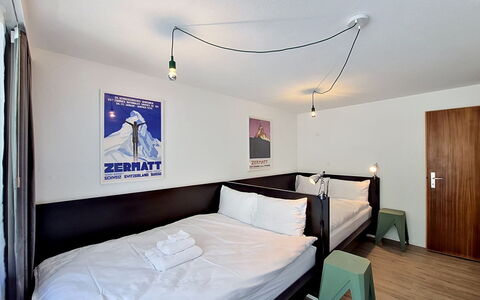 Saphir: Gulvbelægning, Etage, Indretning, Soveværelse, Møbel, Seng, Loft, Bed Frame, Sengetøj, Lejlighed