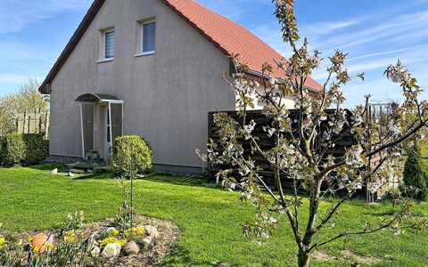 Ankerplatz: Hus, Busk, Sommerhus, Hjem, Tag, Have, Stuehus, Lawn, Gård, Backyard