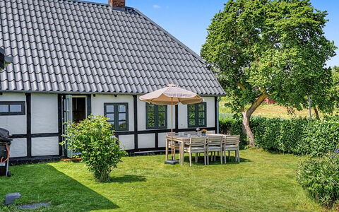 Olufdine - 350M from the Sea: Tag, Hus, Sommerhus, Hjem, Have, Lawn, Stuehus, Estate, Skygge, Gård