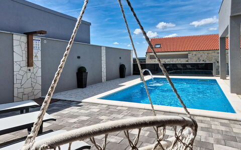Exotic: Indretning, Lejlighed, Altan, Hårdttræ, Bejdse, Trægulve, Gelænder, Dagslys, Hotel, Penthouselejlighed