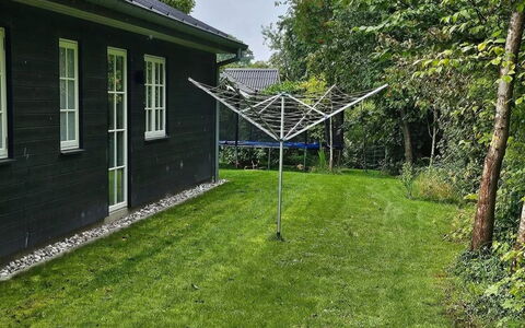Fridel - 400M from the Sea: Græs, Have, Land Lot, Lawn, Bunddække, Skygge, Backyard, Gård, Landscaping