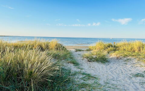 Ritte - from the Sea: Blå, Vand, Krop Af Vand, Naturligt Miljø, Strand, Kyst, Horisont, Hav, Coastal Og Oceaniske Landskabsformer