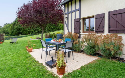 Les Ducs de Normandie: Udvej, Svømmepøl, Estate, Skygge, Landscaping, Eco Hotel, Hotel, Villa