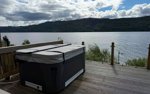 Loch Ness Hamptons Lodge: Udvej, Svømmepøl, Estate, Skygge, Landscaping, Eco Hotel, Hotel, Villa