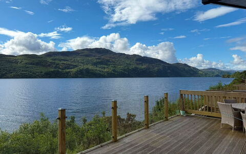 Loch Ness Hamptons Lodge: Udvej, Svømmepøl, Estate, Skygge, Landscaping, Eco Hotel, Hotel, Villa
