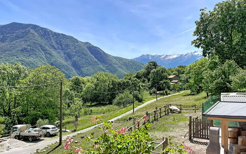 Sorico Albonico 697: Udvej, Svømmepøl, Estate, Skygge, Landscaping, Eco Hotel, Hotel, Villa