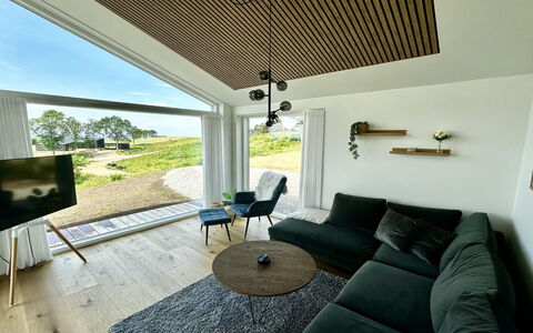 Theodora - 600M from the Sea: Loft, Stue, Trægulve, Hårdttræ, Planke, Couch, Penthouselejlighed