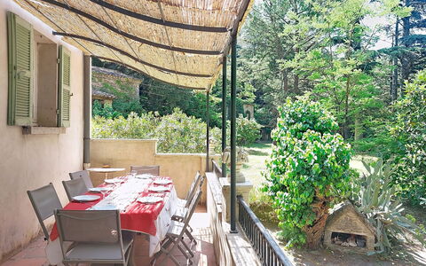 Chateau Payan: Svømmepøl, Udvej, Hjem, Eco Hotel, Estate, Gårdhave, Villa, Gårdsplads, Design, Udendørs Møbler