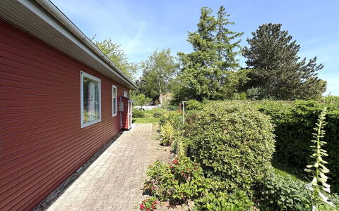 Velena - 150M from the Sea: Busk, Hus, Boligområde, Hjem, Sommerhus, Land Lot, Tag, Bunddække, Have, Estate
