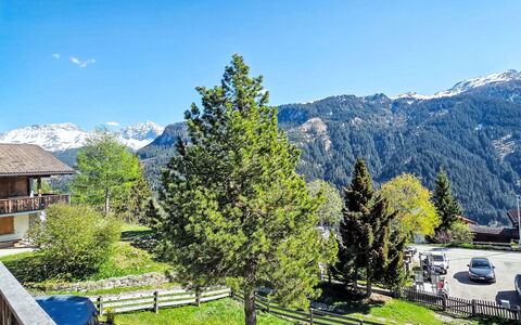 Casa Peist: Bjergrige Landskabsformer, Bjerg, Træ, Bjergkæde, Bakke, Highland, Hill Station, Landskab, Dal, Alps