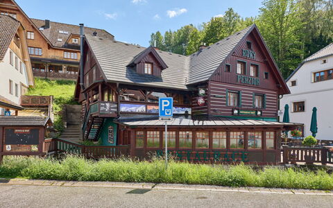 Rokytnice Nad Jizerou 2: Hus, Dør, Sommerhus, Sidespor, Trappe, Tømmer, Veranda, Restaurant