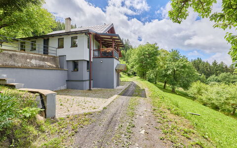 Rokytnice Nad Jizerou 81: Hjem, Hus, Tag, Sommerhus, Landdistrikt, Estate, Hældning, Stuehus, Have, Gård