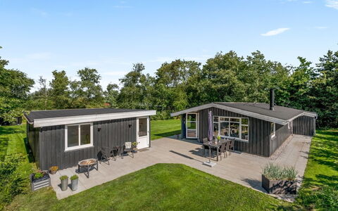 Wigman - 450M to the Fjord: Hjem, Estate, Sommerhus, Landscaping, Lawn, Garden Bygninger, Have, Gård, Sidespor, Design