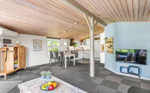 Wigman - 450M to the Fjord: Altan, Villa