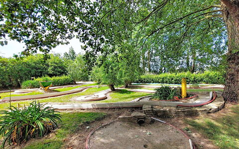 Le Kernic 2: Altan, Villa