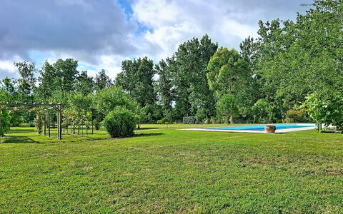 Mouleron: Altan, Villa