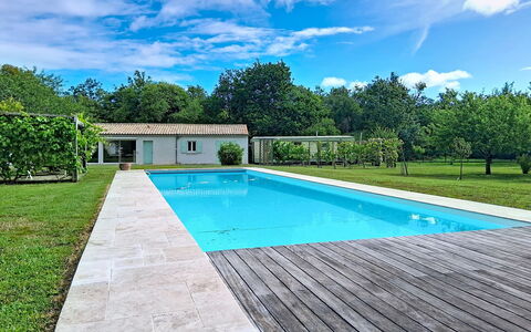 Mouleron: Altan, Villa