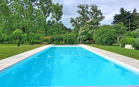 Mouleron: Altan, Villa