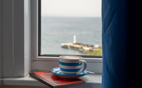 Smugglers View: Kaffekop, Bordservice, Kop, Serveware, Drinkware, Hav, Tallerkner, Te Kop
