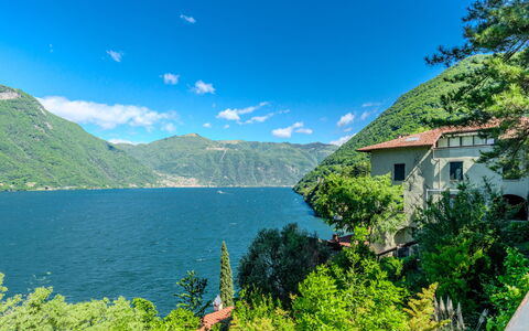 Nesso 10: Altan, Villa