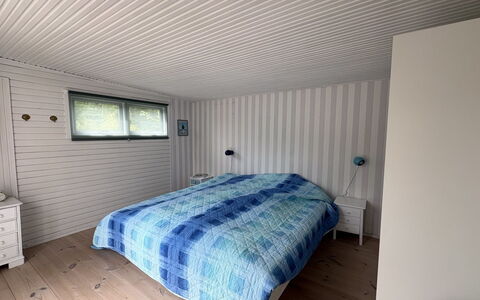Nis - 1.4Km from the Sea: Soveværelse, Indretning, Træ, Loft, Sengetøj, Seng, Etage, Gulvbelægning, Sengetøj, Værelse