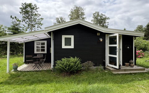 Nis - 1.4Km from the Sea: Hus, Tag, Sommerhus, Hjem, Sidespor, Dør, Garden Bygninger, Skur, Have, Gård