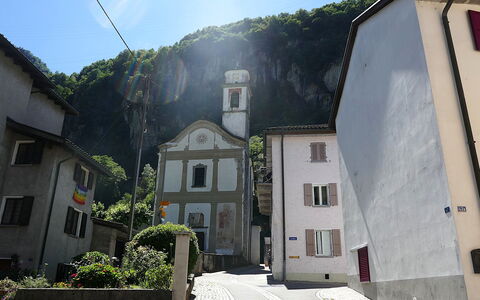 Lodrino Canyoning: Vindue, Facade, Sidespor, Sommerhus, Skydevindue, Maling, Lærk