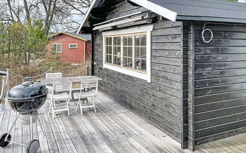 Sjöarpstugan: Indretning, Gulvbelægning, Etage, Loft, Lejlighed, Skygge, Stol, Lysarmatur, Lampe, Stueplante
