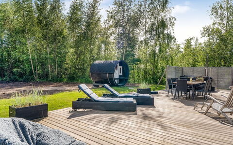 Stanko - 300M from the Sea: Udendørs Møbler, Land Lot, Have, Dæk, Stol, Backyard, Landscaping, Hårdttræ, Liggestol, Skygge
