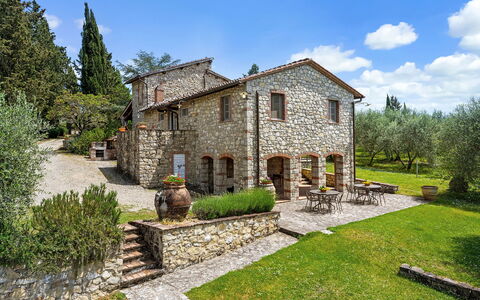San Sano Retreat, Chianti Vineyard Views & Diving: Sommerhus, Estate, Have, Stuehus, Stenmur, Mursten, Landscaping, Villa, Historisk Hus