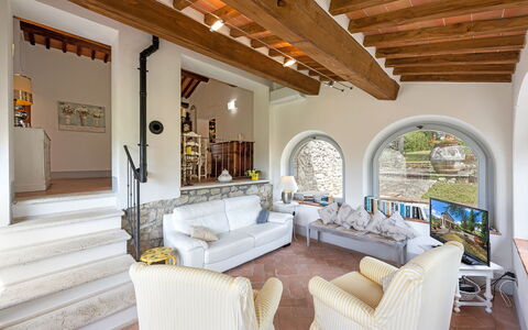 San Sano Retreat, Chianti Vineyard Views & Diving: Indretning, Møbel, Væg, Gulvbelægning, Loft, Etage, Værelse, Couch, Hjem, Stue