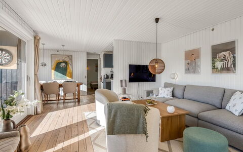 Blagica - 600M from the Sea: Træ, Gulvbelægning, Indretning, Etage, Hjem, Møbel, Loft, Stue, Couch
