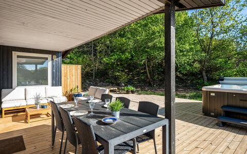 Blagica - 600M from the Sea: Træ, Møbel, Gulvbelægning, Veranda, Etage, Loft, Hårdttræ, Dæk, Dør, Bejdse