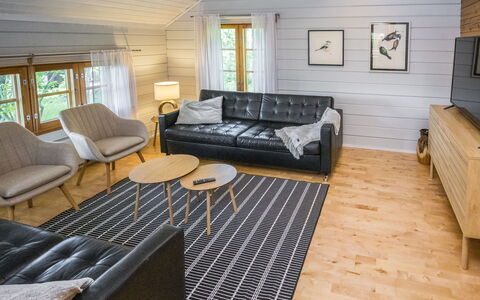 Rustholli17: Møbel, Træ, Gulvbelægning, Indretning, Couch, Etage, Stue, Trægulve, Hjem, Loft