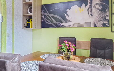 Boutique Appartement Tauernblick: Møbel, Indretning, Væg, Hjem, Gulvbelægning, Etage, Værelse, Belysning, Stue, Billedramme