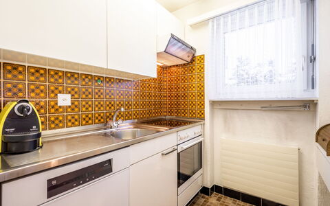 Via Sulten 12: Gulvbelægning, Større Bandage, Køkken, Træ, Etage, Indretning, Countertop, Køkken Apparat, Loft, Flise