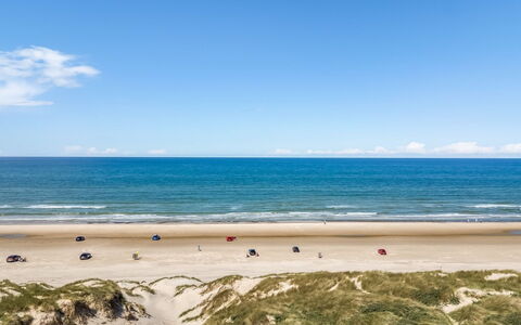 Zina - 50M from the Sea: Blå, Strand, Horisont, Kyst, Hav, Økoregion, Coastal Og Oceaniske Landskabsformer, Kyst, Ocean, Sand